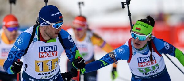 Белорусские биатлонисты Елена Кручинкина и Сергей Бочарников - Sputnik Беларусь