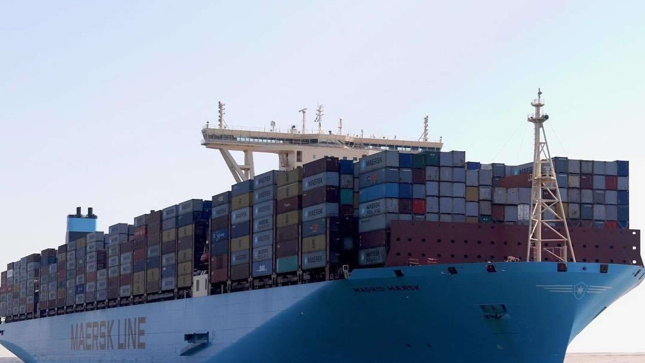 Контейнерный перевозчик Maersk прекратил рейсы через Ормузский пролив Контейнерный перевозчик Maersk прекратил рейсы через Ормузский пролив