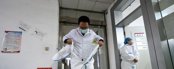 Китайские врачи борются с коронавирусом - Sputnik Беларусь