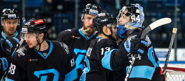 Хоккеисты минского Динамо - Sputnik Беларусь