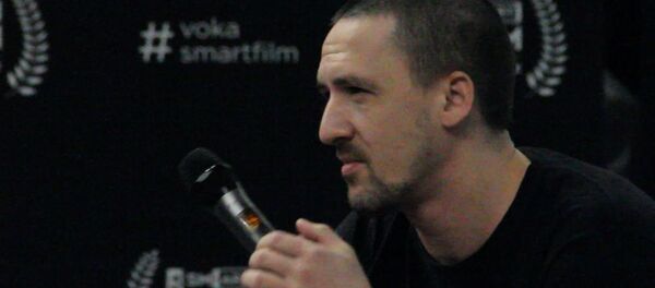 Артур Смольянинов показал, как  отвечать на дерзкие вопросы - Sputnik Беларусь