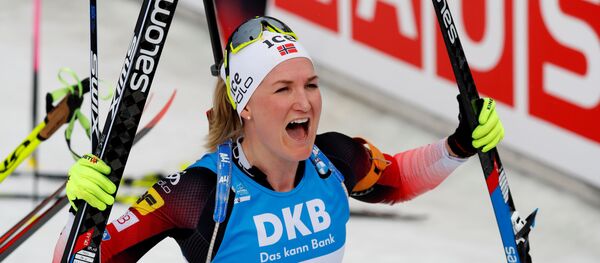Марте Олсбю Ройселанн победила в масс-старте на 12,5 км на чемпионате мира в Антхольц-Антерсельве (Италия) - Sputnik Беларусь