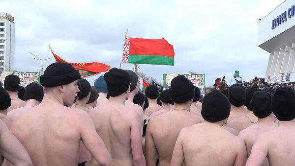 В Минске состоялся забег настоящих мужчин - Sputnik Беларусь