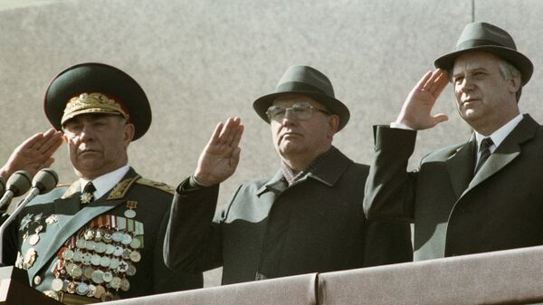 Язов, Горбачев и Рыжков  - Sputnik Беларусь