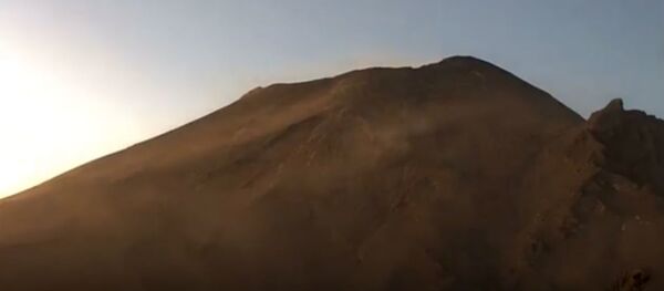 В Мексике произошел мощный выброс пепла на вулкане Попокатепетль - Sputnik Беларусь