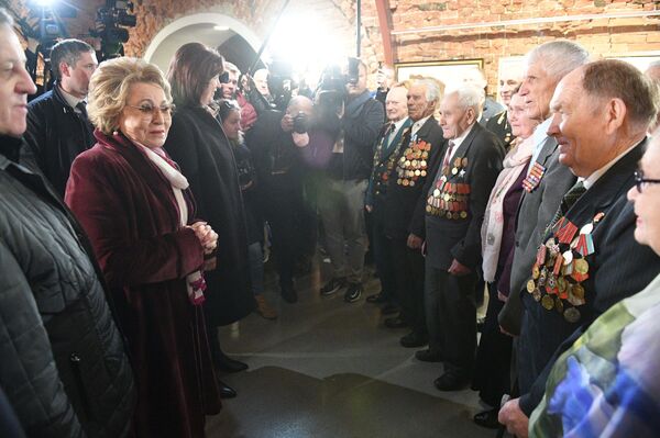 Матвиенко узнала у белорусских ветеранов секрет долголетия - Sputnik Беларусь