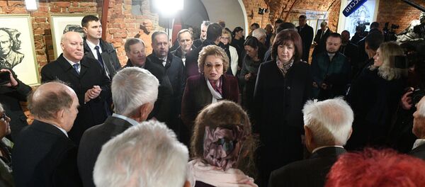 Спикер Совета Федерации РФ Валентина Матвиенко во время встречи с ветеранами - Sputnik Беларусь