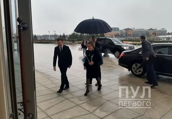 Спикер Совета Федерации Валентина Матвиенко прибыла во Дворец Независимости на встречу с президентом Беларуси Александром Лукашенко Спикер Совета Федерации Валентина Матвиенко прибыла во Дворец Независимости на встречу с президентом Беларуси Александром Лукашенко - Sputnik Беларусь