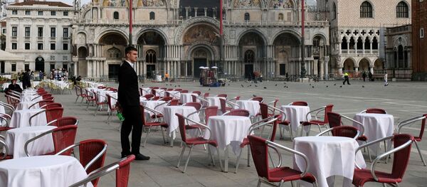 Пустое кафе в Венеции Пустое кафе в Венеции - Sputnik Беларусь