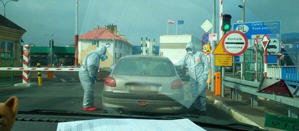 Проверка на коронавирус на белорусско-польской границе  - Sputnik Беларусь