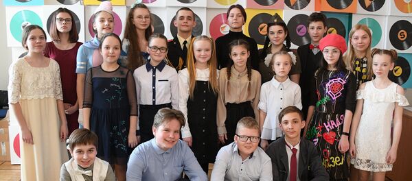 Удзельнікі конкурсу чытальнікаў Удзельнікі конкурсу чытальнікаў - Sputnik Беларусь