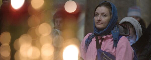 Верующие в храме, архивное фото - Sputnik Беларусь