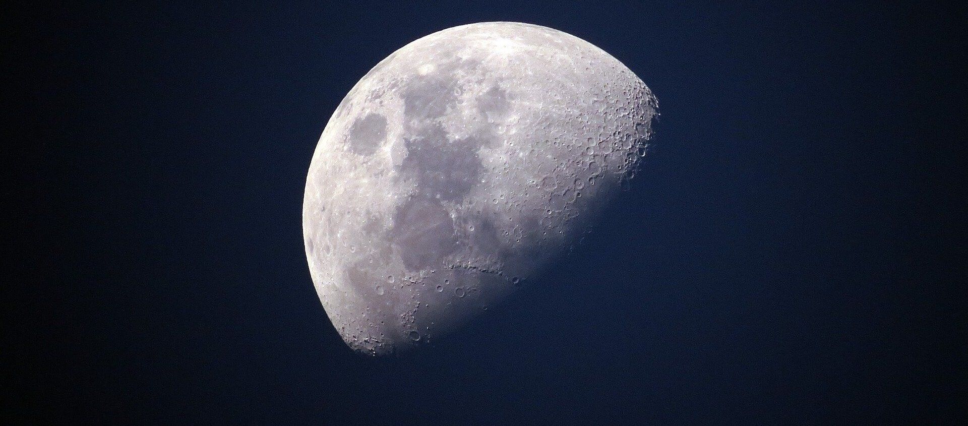 Луна, архивное фото - Sputnik Беларусь, 1920, 24.03.2021