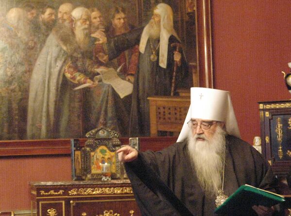 Постоянный член Священного Синода митрополит Минский и Слуцкий, Патриарший Экзарх всея Беларуси Филарет перед началом работы Священного Синода Русской Православной Церкви в рабочей Патриаршей резиденции в Чистом переулке в Москве, 2008-й. Постоянный член Священного Синода митрополит Минский и Слуцкий, Патриарший Экзарх всея Беларуси Филарет перед началом работы Священного Синода Русской Православной Церкви в рабочей Патриаршей резиденции в Чистом переулке в Москве, 2008-й. - Sputnik Беларусь