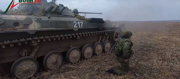 Белорусские военные дали встречный бой, видео - Sputnik Беларусь