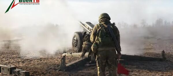 Батальоны просили огня: как стреляет 122-мм гаубица - видео - Sputnik Беларусь