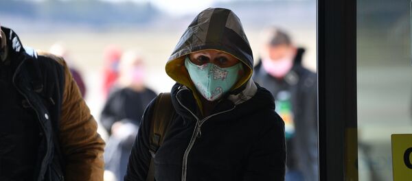 Застрявшие в московском аэропорту туристы прилетели в Национальный аэропорт Минск Застрявшие в московском аэропорту туристы прилетели в Национальный аэропорт Минск - Sputnik Беларусь