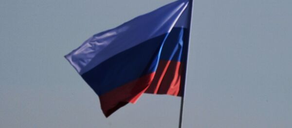Расійскі сцяг і самалёт Расійскі сцяг і самалёт - Sputnik Беларусь