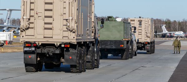 Колонна автомобилей с медицинским оборудованием - Sputnik Беларусь