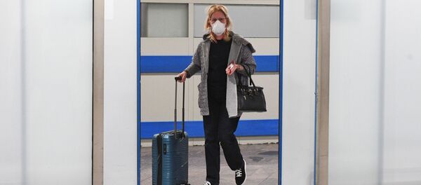 Турысты ў аэрапорце Турысты ў аэрапорце - Sputnik Беларусь