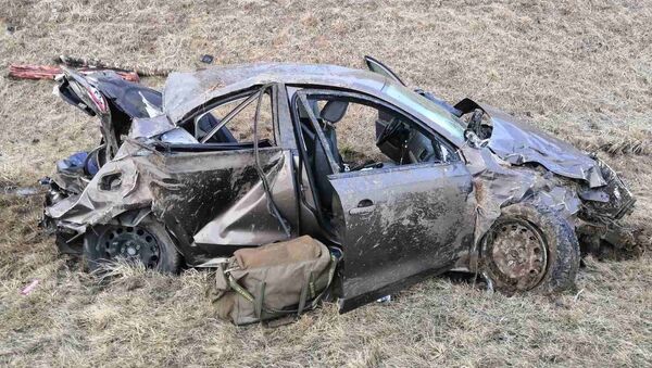 Разбитая после аварии машина - Sputnik Беларусь