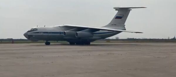 Расійскі ваенны борт прывёз у Італію 30 апаратаў ШВЛ – відэа Расійскі ваенны борт прывёз у Італію 30 апаратаў ШВЛ – відэа - Sputnik Беларусь