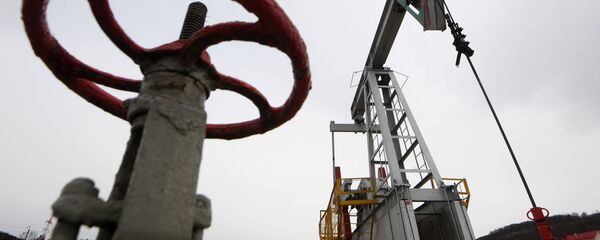 Праца нафтавых станкоў-качалак Праца нафтавых станкоў-качалак - Sputnik Беларусь