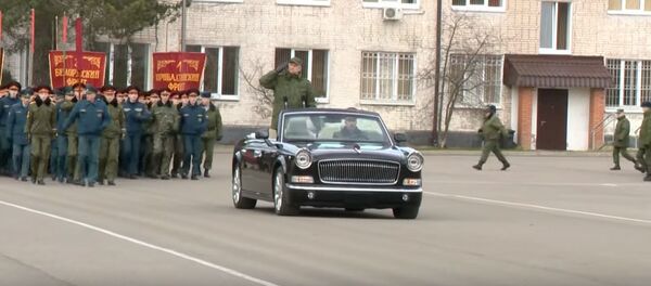 В Минске репетируют парад на 9 Мая, видео - Sputnik Беларусь