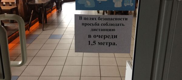 Напоминания о мерах безопасности не помогают - люди боятся ходить в кафе и рестораны - Sputnik Беларусь