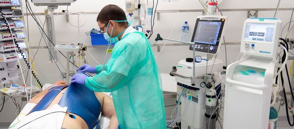 Лечение больного с коронавирусом в США - Sputnik Беларусь