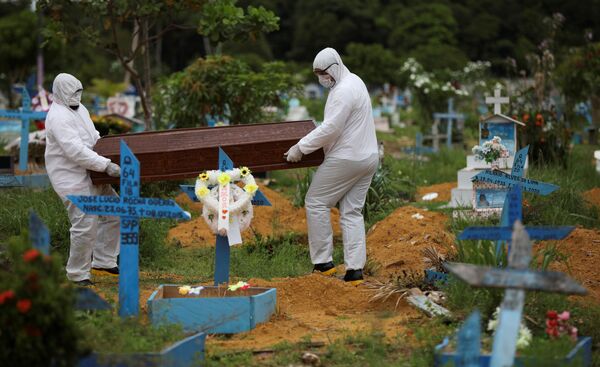 Похороны жертвы коронавируса в Манаусе, Бразилия - Sputnik Беларусь