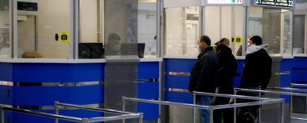 Пограничный контроль в аэропорту Минска - Sputnik Беларусь