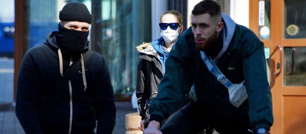 Жители Минска едут на велосипедах по улице - Sputnik Беларусь