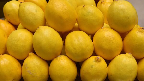 Лимоны на прилавке - Sputnik Беларусь