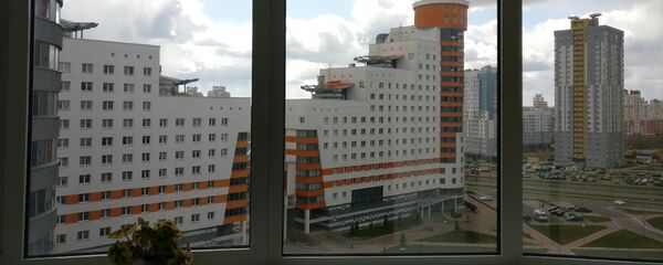 Вид из окон четвертого общежития БГУИР в Студенческой деревне - Sputnik Беларусь