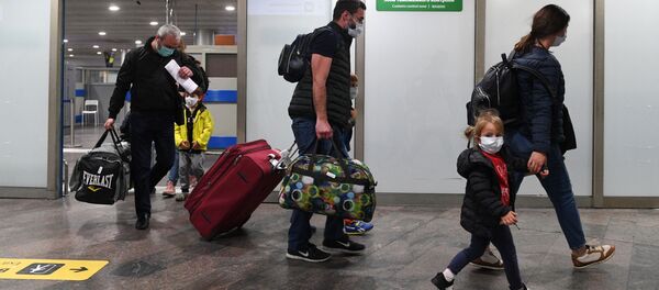 Вяртанне расійскіх турыстаў з Турцыі ў Маскву - Sputnik Беларусь