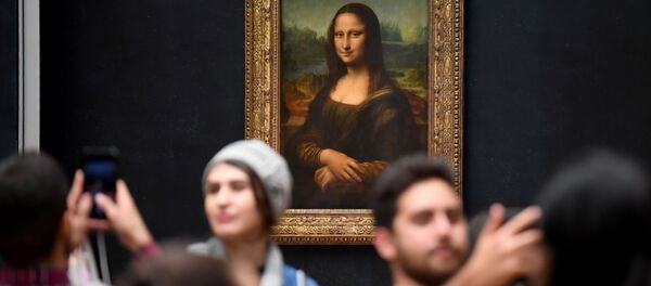 Мона Лиза в Лувре, архивное фото - Sputnik Беларусь