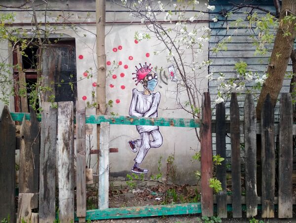 Одни устали бояться, другие привыкли: как меняется Брест во время пандемии - Sputnik Беларусь