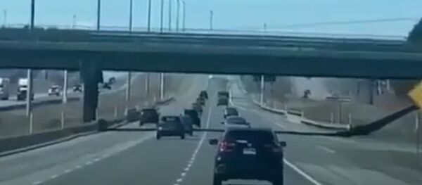 Самолет совершил аварийную посадку на автотрассу в Канаде - Sputnik Беларусь