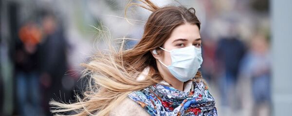 Девушка в маске - Sputnik Беларусь