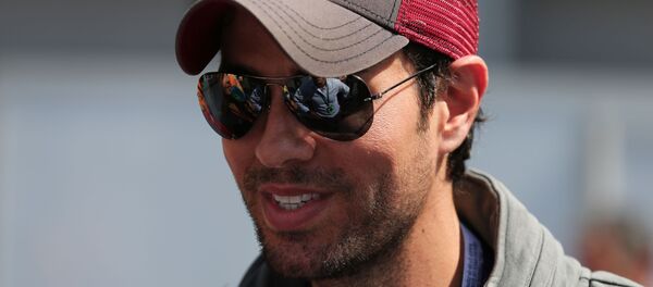 Певец Энрике Иглесиас - Sputnik Беларусь