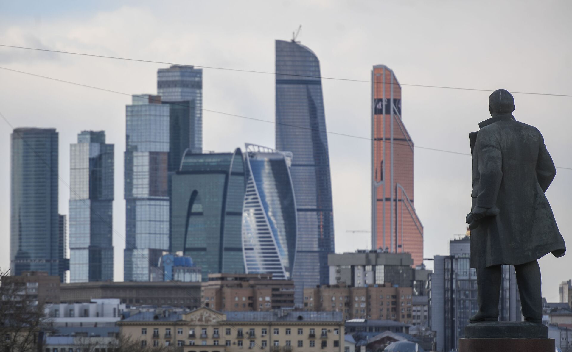 Вид на Московский международный деловой центр Москва-Сити (ММДЦ) в Москве - Sputnik Беларусь, 1920, 18.08.2025