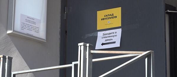 Были по 3 рубля, стали – по 30: как волонтеры добывают маски для врачей - Sputnik Беларусь