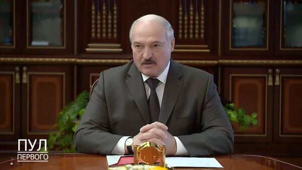 Лукашэнка: трэба пратрымацца да пачатку лета, з божай дапамогай справімся - Sputnik Беларусь