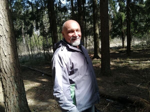 Картошку никто не отменял: на изоляцию всей деревней - Sputnik Беларусь