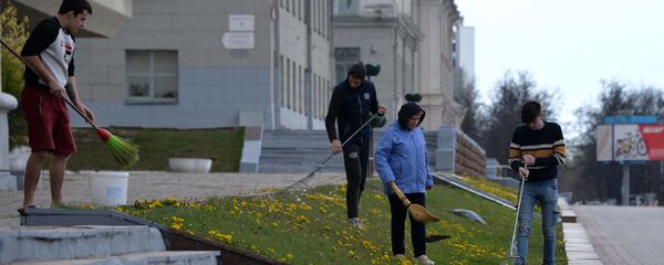 Республиканский субботник в БГАТУ - Sputnik Беларусь