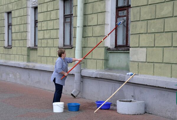 Никуда не денешься: как прошел субботник во время пандемии Никуда не денешься: как прошел субботник во время пандемии - Sputnik Беларусь