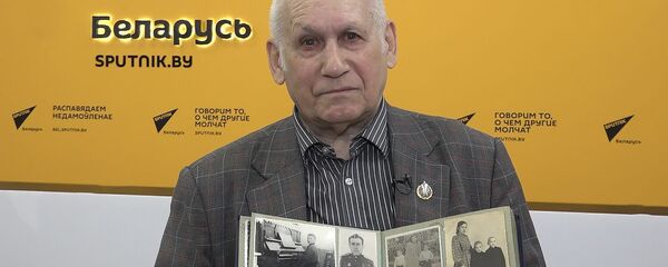 Эдуард Ханок пра ваенную гісторыю бацькі: дайшоў да Берліна Эдуард Ханок пра ваенную гісторыю бацькі: дайшоў да Берліна - Sputnik Беларусь
