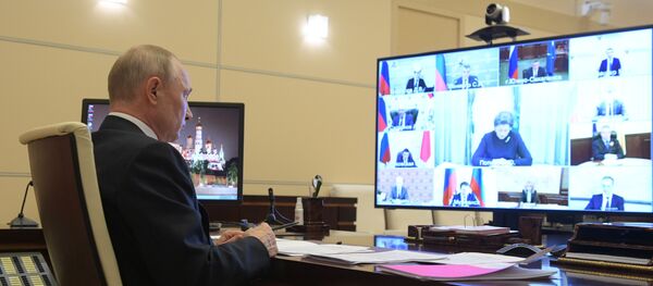 Владимир Путин провел совещание с главами регионов по борьбе с распространением коронавируса в РФ - Sputnik Беларусь