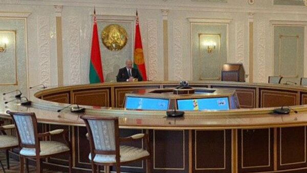 Президент Беларуси Александр Лукашенко в формате видеоконференции провел переговоры со своим молдавским коллегой Игорем Додоном - Sputnik Беларусь
